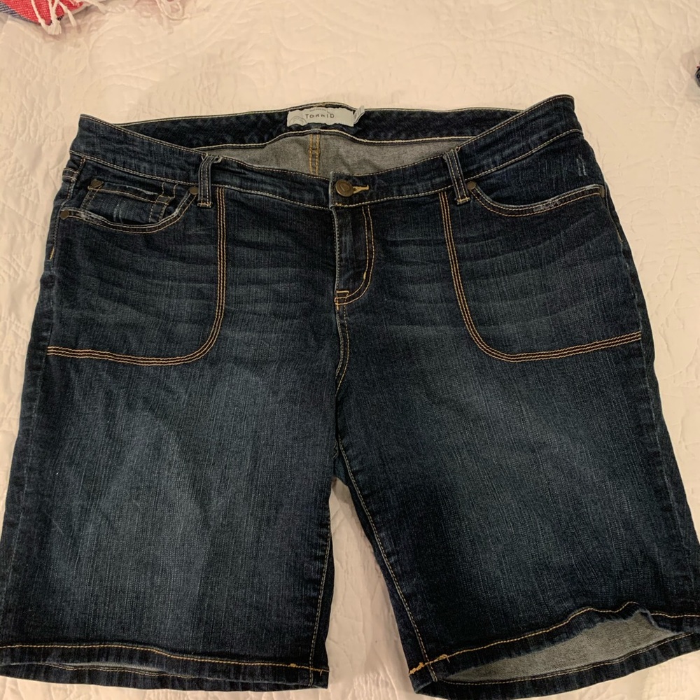 Torrid Bermuda shorts